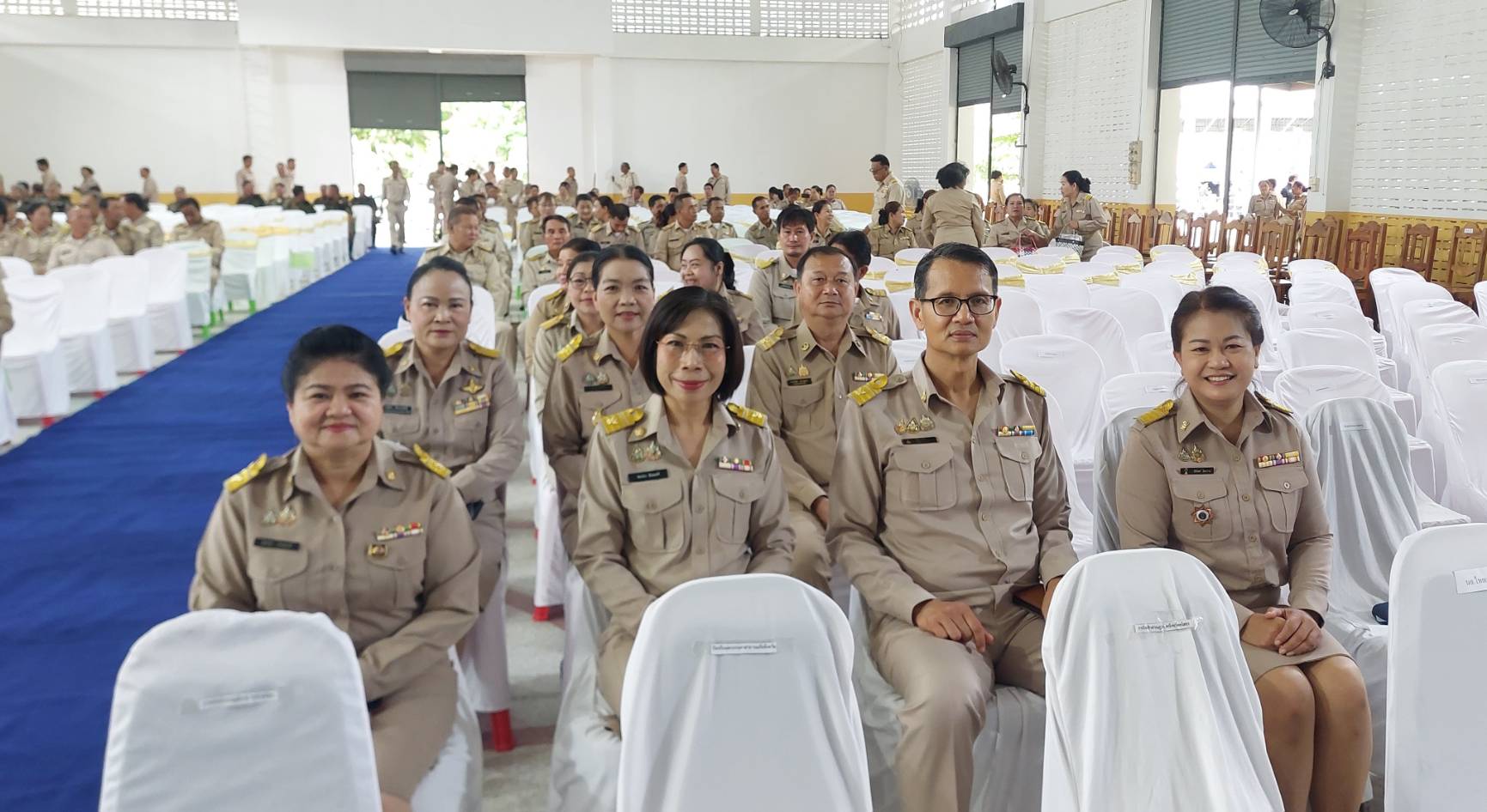 title - ส.ป.ก.ยโสธร ร่วมต้อนรับและรับมอบนโยบายและแนวทางการพัฒนาพื้นที่ตามนโยบายรัฐบาลและกระทรวงมหาดไทย จากรัฐมนตรีช่วยว่าการกระทรวงมหาดไทย (นายพลพีร์ สุวรรณฉวี)
